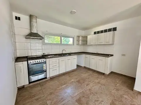 Casa en Alquiler de 3 dormitorios