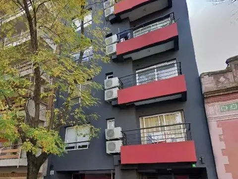 Departamento MUY luminoso en venta