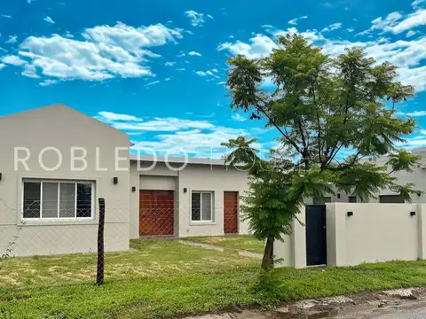 Casa en Alquiler a ESTRENAR de 3 dormitorios en Barrio La Trinidad, San Lorenzo Chico Salta (Abr 26)