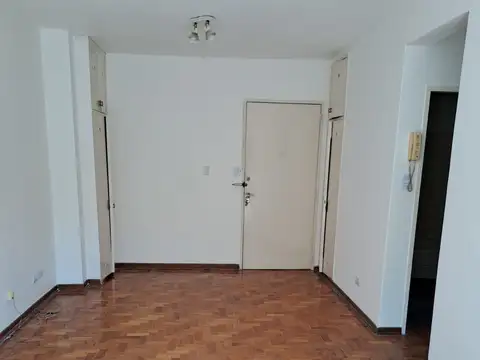 Doctor Rómulo Naón 2700, Piso 3