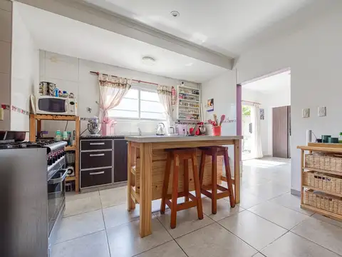 Depto Tipo Casa 4 ambientes con 3 baños