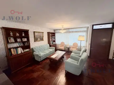 Casa 5 ambientes con 2 baños