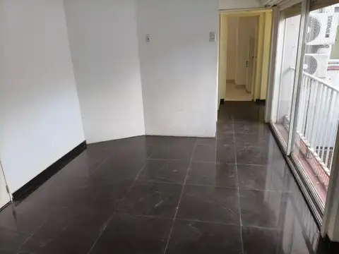Lautaro 100 , Piso 3