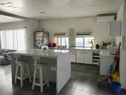 Venta casa 3 dorm pileta Carlos Keen seguridad