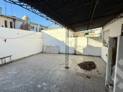 Casa en Alquiler con 1 cochera