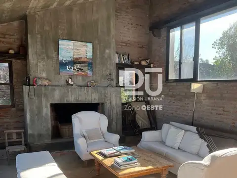 Casa 4 ambientes con 3 baños