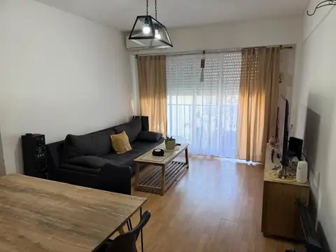 Venta de Departamento de 2 ambientes en Excelente ubicación.