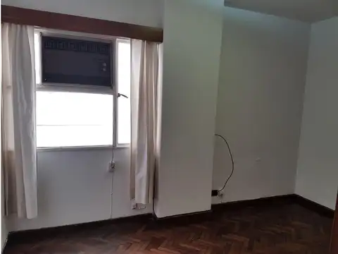 Oficina en Alquiler en Centro, $ 140.000