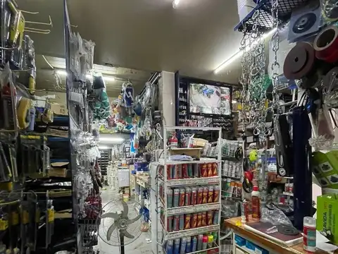 LOCAL y  FONDO DE COMERCIO FERRETERIA