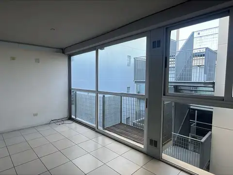 Hermoso Semipiso de 2 amb., con cochera y amenities.-