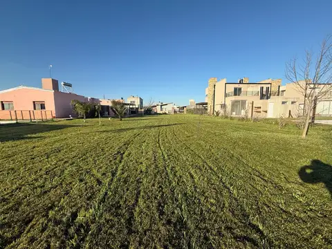 VENTA TERRENO EN FUNES NORTE