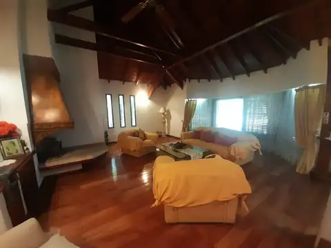 Casa en Venta en Castelar Norte, USD 650.000