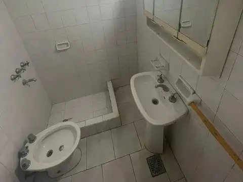 Venta PH Virreyes 2 ambientes p. baja Apto Credito