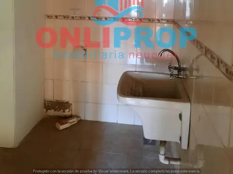 Casa en Alquiler con 1 cochera