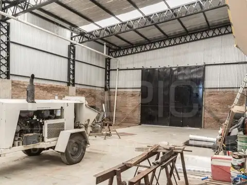 Excelente galpón en venta - Canning