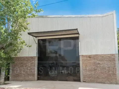Excelente galpón en venta - Canning