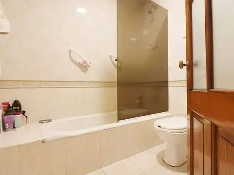 VENTA Inmejorable CASA Garage Patio y Jardín BOEDO