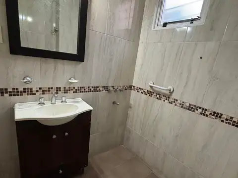 Depto Tipo Casa en Alquiler de 1 dormitorio