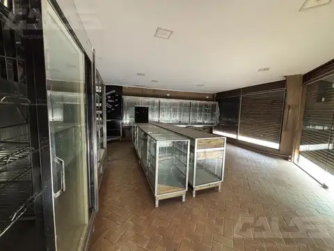 PANADERÍA | 280M2 | ESQUINA | EQUIPADA | PRODUCCIÓN | ZONA COMERCIAL