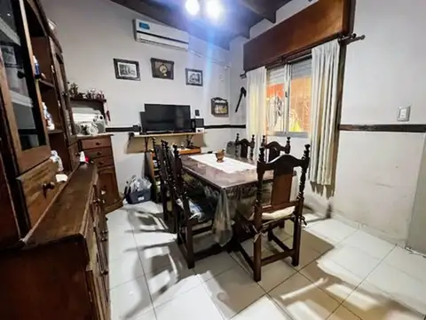 Casa 4 ambientes con 1 baño