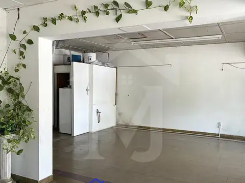 Local en Venta 50 años