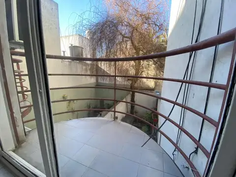 Departamento en Alquiler en Coghlan, $ 450.000