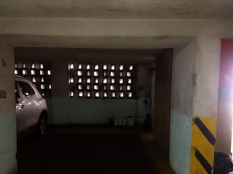 Cochera en Venta con acceso Ascensor