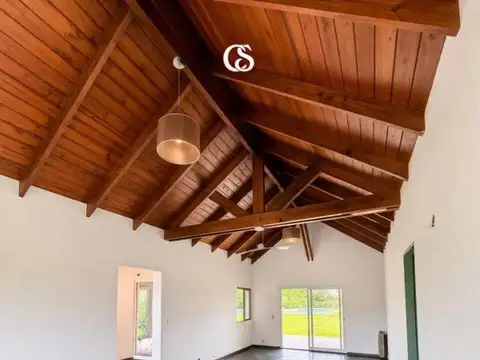 Casa 5 ambientes con 4 baños