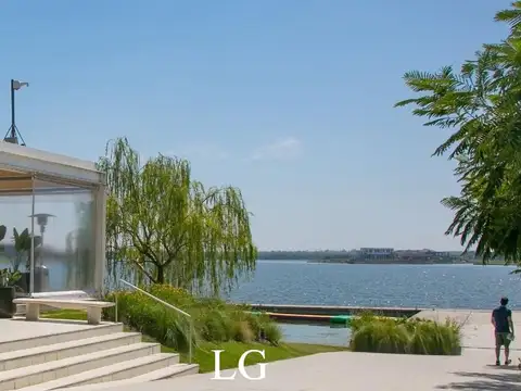 Puertos del Lago, Nativas