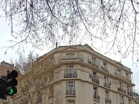 Local en Venta 100 años