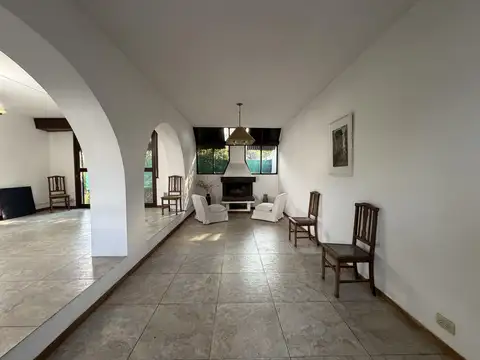 Casa en Alquiler de 3 dormitorios