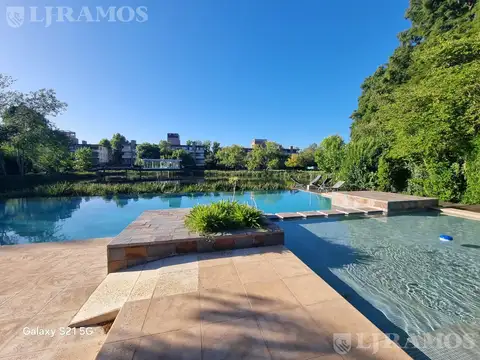 VENTA. Villa del Lago. 3 ambientes. Dos baños completos. Cochera.