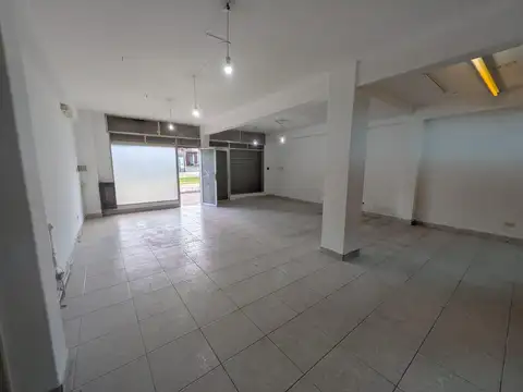 Alquiler de local comercial en pleno centro