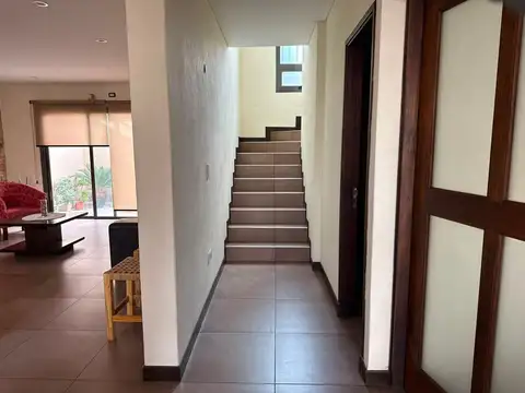 Casa en Venta en Godoy Cruz, USD 180.000