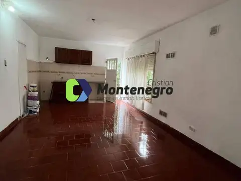 Casa en Alquiler en Berazategui Oeste, $ 650.000