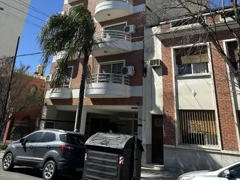 DPTO 3 AMB. 6º PISO AL FRENTE CON BCON VISTA ABIERTA EXCELENTE UBICACION