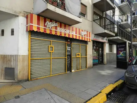 local casi en esquina 5mts de frente