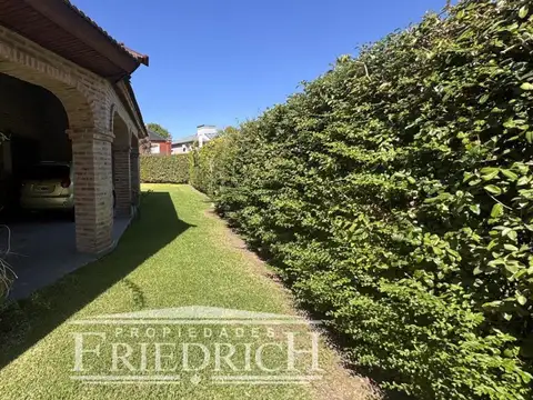 Casa en Venta en Campos De Alvarez, USD 348.000