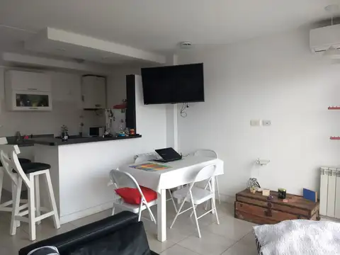 La Rioja 3300, Piso 4
