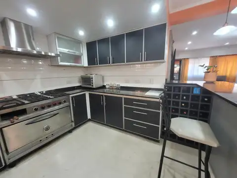 Depto Tipo Casa en Venta de 4 ambientes