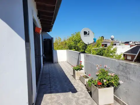 Depto Tipo Casa en Venta al Este