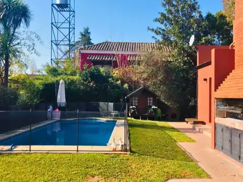 Casa 5 ambientes con 5 baños