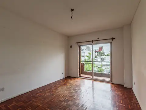 VENTA DEPARTAMENTO DOS AMBIENTES CON BAULERA EN VILLA URQUIZA