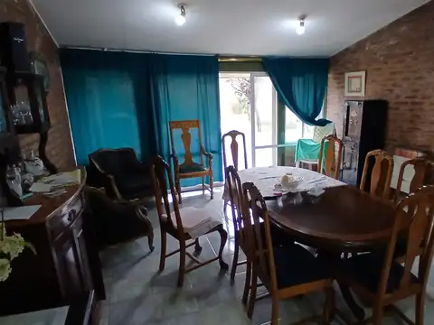 Casa en Venta en Villa Adela, USD 159.000