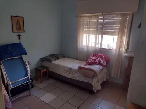 Venta PH de 3 ambientes con fondo en Ciudadela
