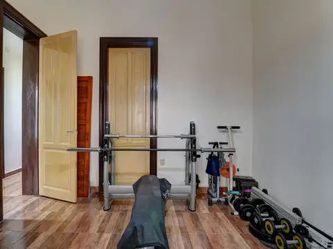 VENTA 2 CASAS EN LOTE UNICO REFACCIONADA – FLORES