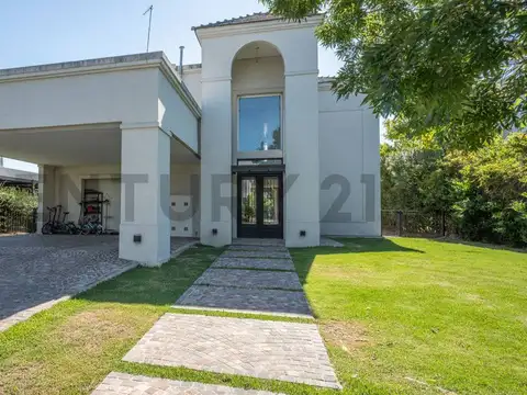 CASA A LA VENTA SAN BENITO VILLANUEVA A LA LAGUNA