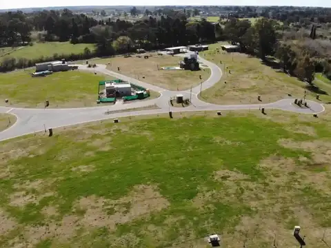 Santa Emilia Pilar del Este 100