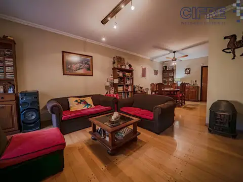 Depto Tipo Casa 5 ambientes con 3 baños