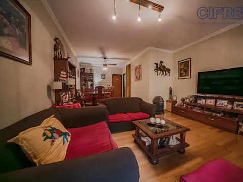 Depto Tipo Casa en Venta con 1 cocheras